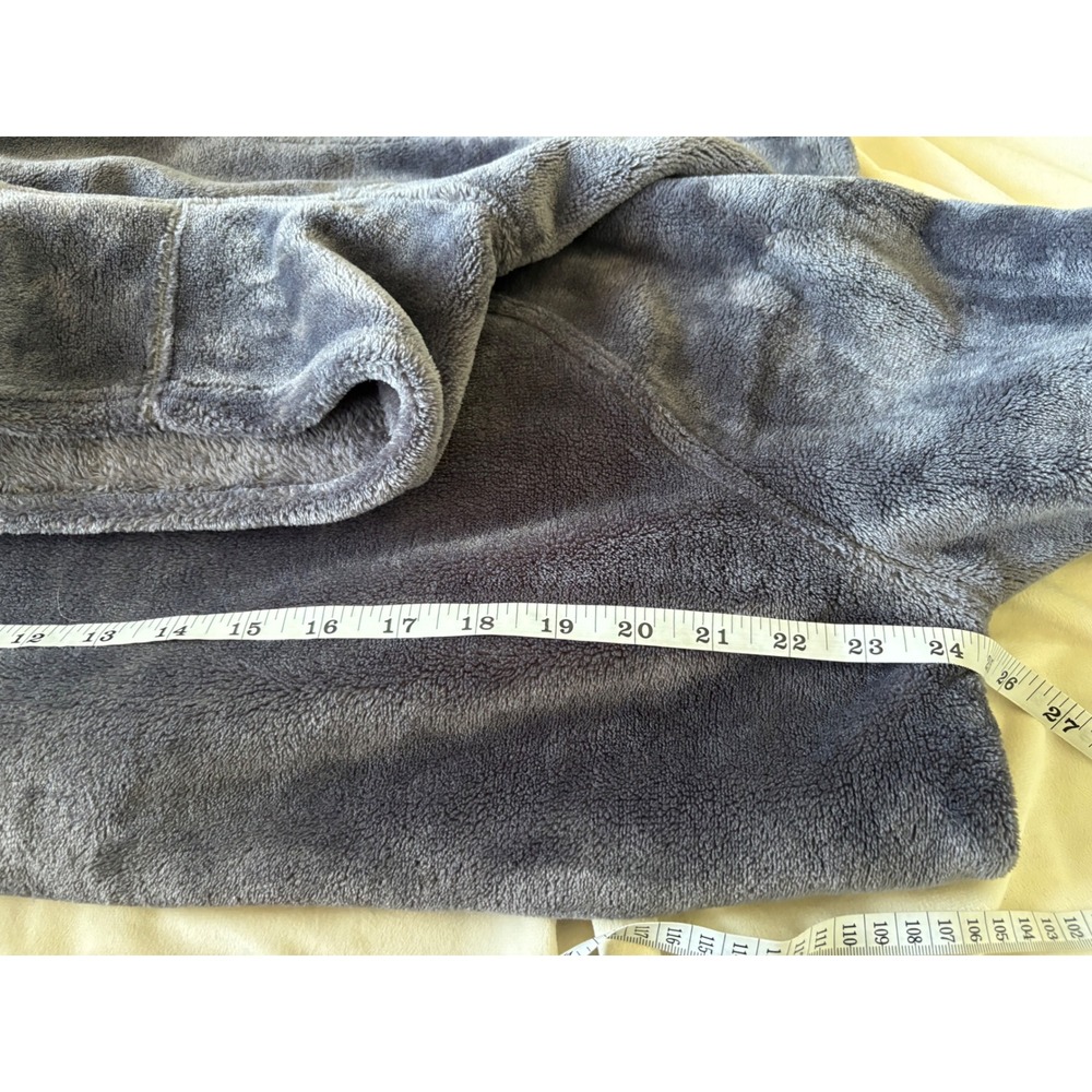 NWOT Champion Women's XL Gray Fleece Wearable Blanket Sweatshirt Snuggle Lounger - Picture 9 of 10
